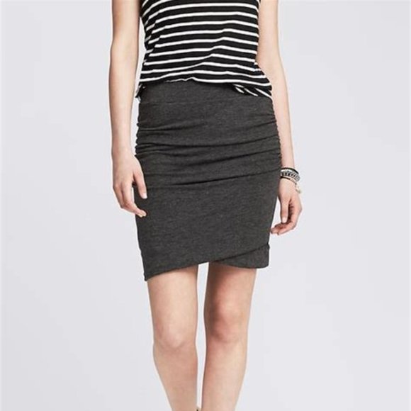 - Banana Republic Snitty Knit Ruched Mini Skirt - Picture 1 of 4